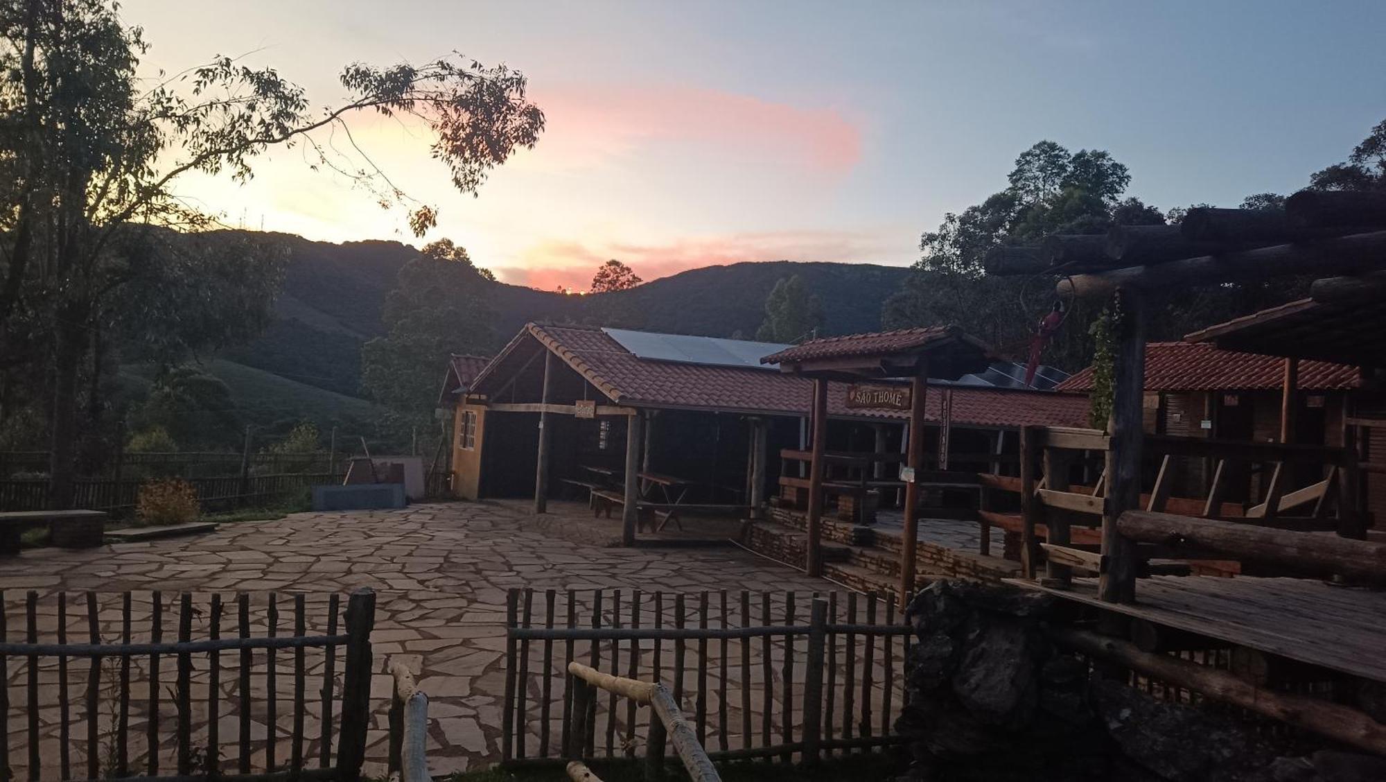 Chales E Camping Do Robinho 1 São Tomé das Letras Exterior photo